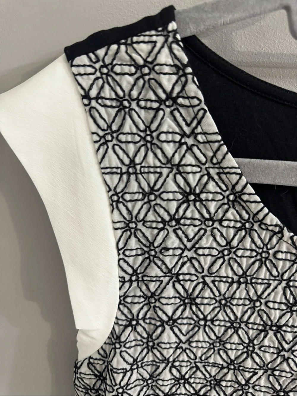 Black and White Geometric Cap-Sleeve Tank - Picture 3 of 5